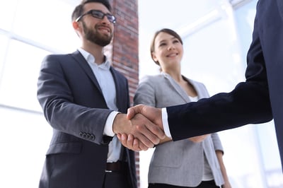 La Inteligencia Artificial no sustituye al analista financiero