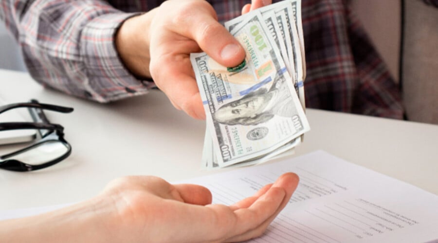 Que-determina-el-precio-del-dolar_C